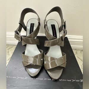 Steven Madden grey ombré heeled sandal!